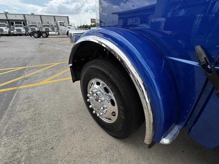 2026 Peterbilt 589-8