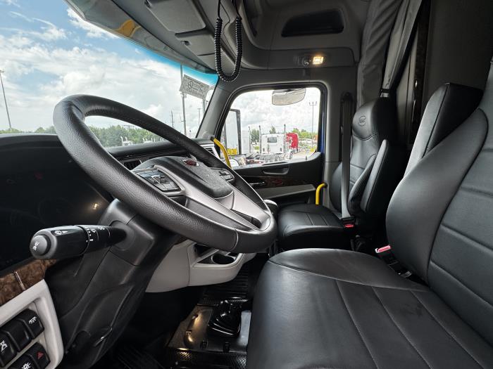2026 Peterbilt 589-15