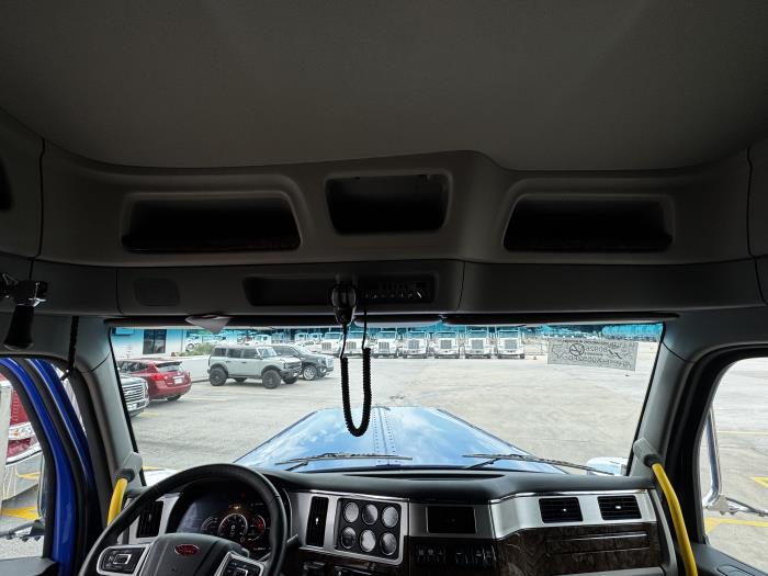 2026 Peterbilt 589-23