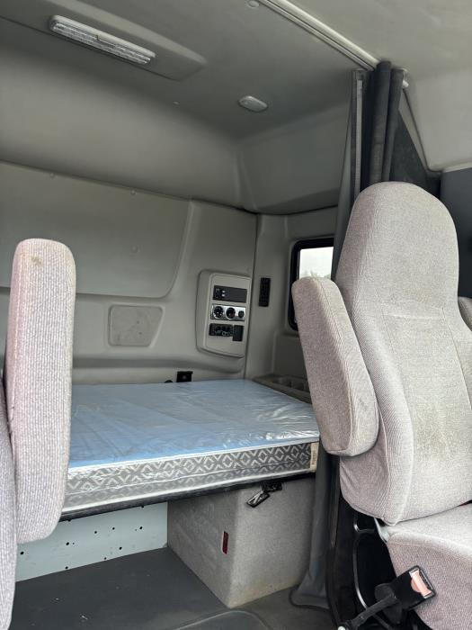 2021 International LT625-2