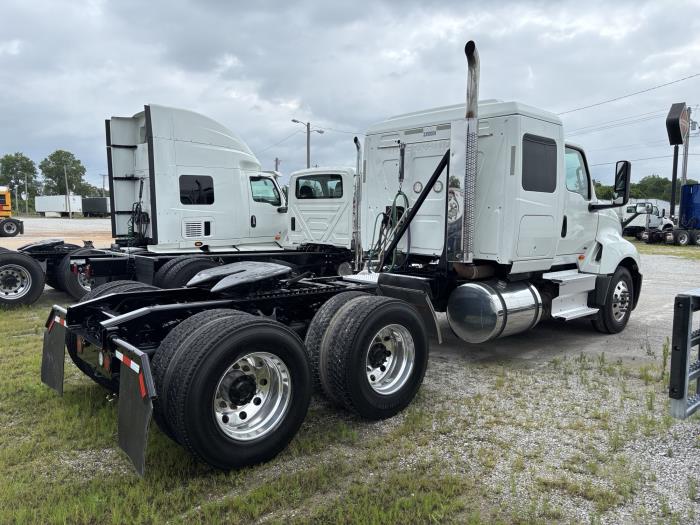2021 International LT625-4