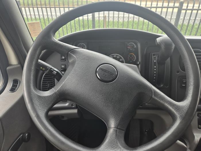 2020 Freightliner Business Class M2 106-13