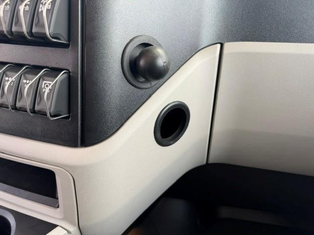 2027 Peterbilt 589-45