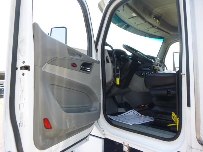 2022 Peterbilt 567-10