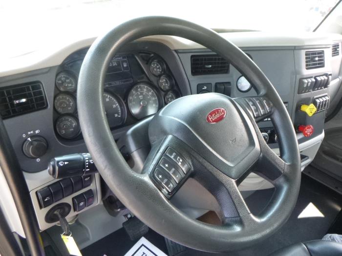2022 Peterbilt 567-15