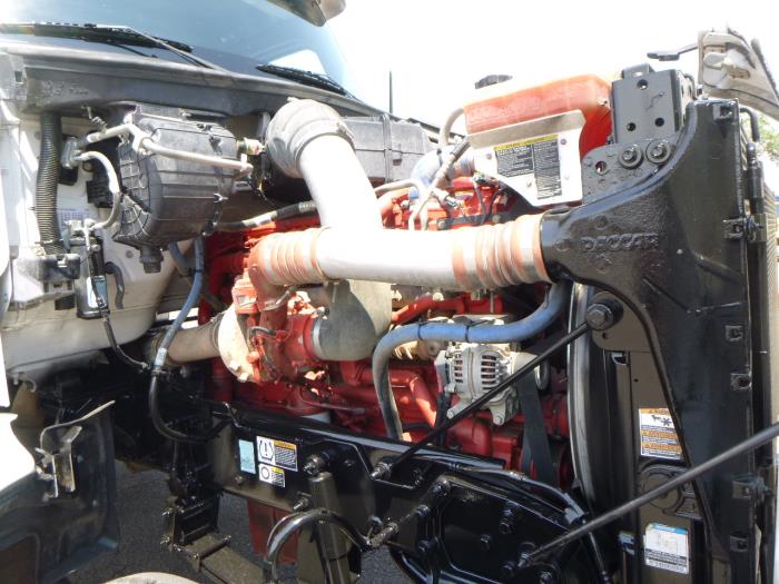 2022 Peterbilt 567-28