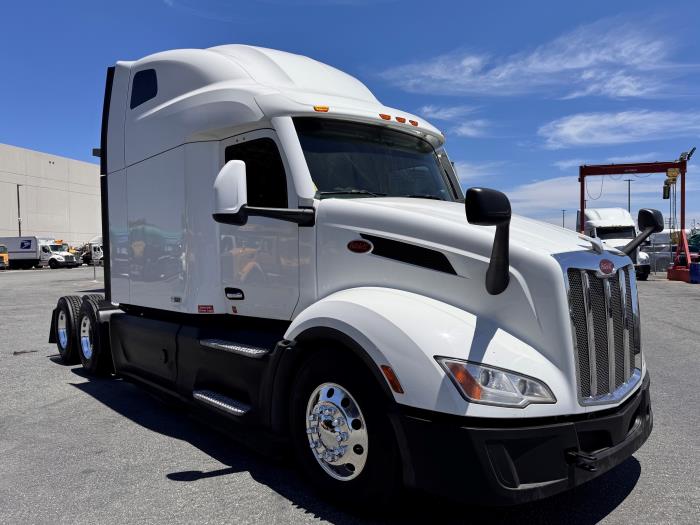 2022 Peterbilt 579-2
