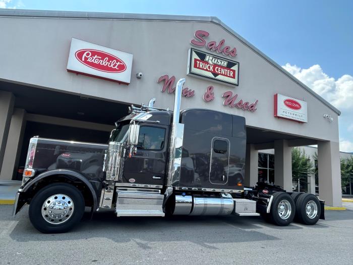 2027 Peterbilt 589-9
