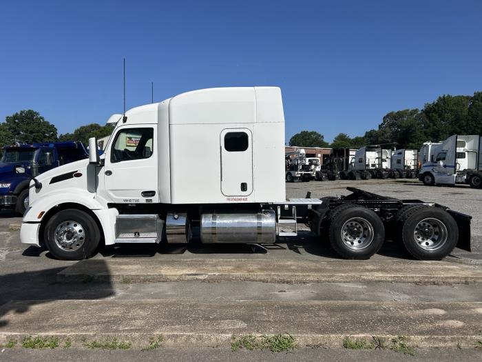 2022 Peterbilt 579-1
