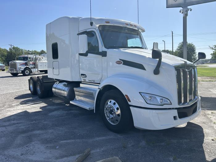 2022 Peterbilt 579-6