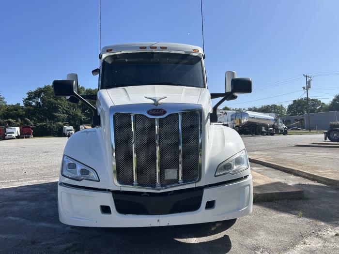 2022 Peterbilt 579-7