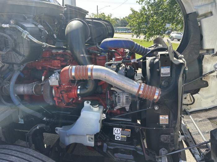 2022 Peterbilt 579-9