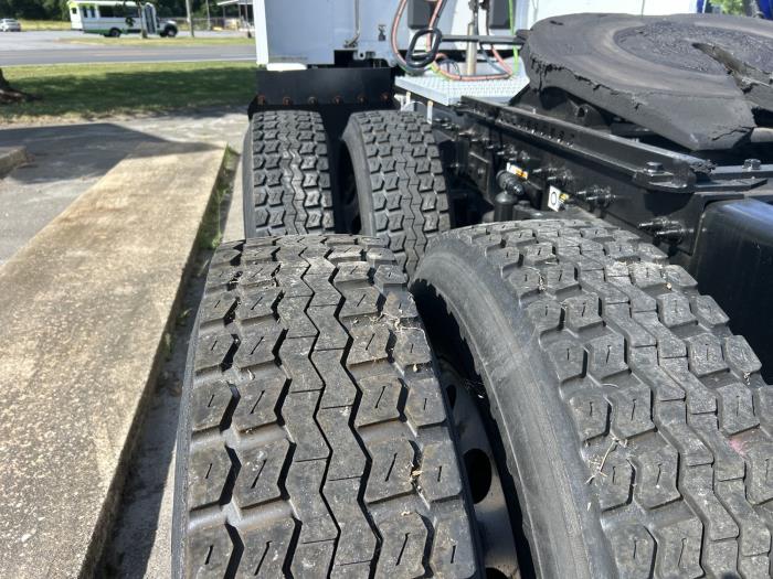 2022 Peterbilt 579-12