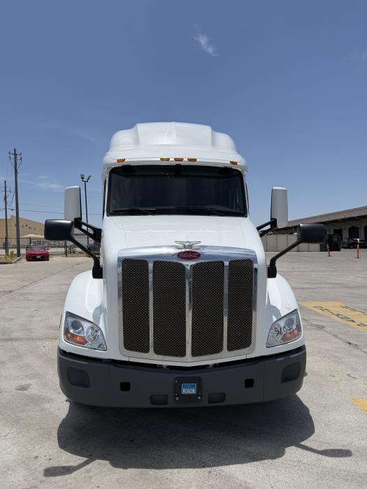 2021 Peterbilt 579-4