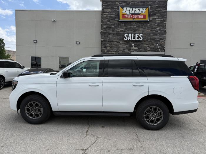 2026 Ford Expedition-1