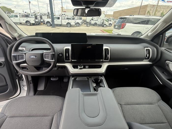 2026 Ford Expedition-8