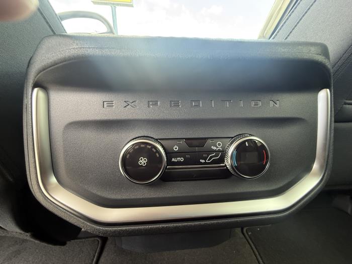 2026 Ford Expedition-15
