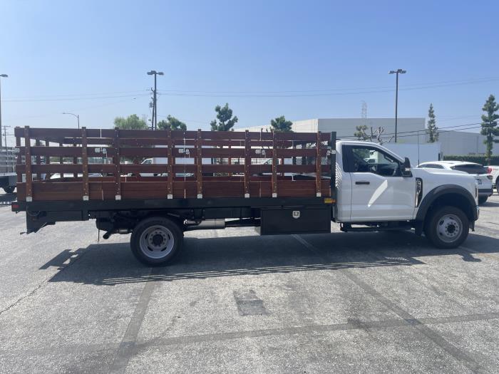 2026 Ford F-550-8