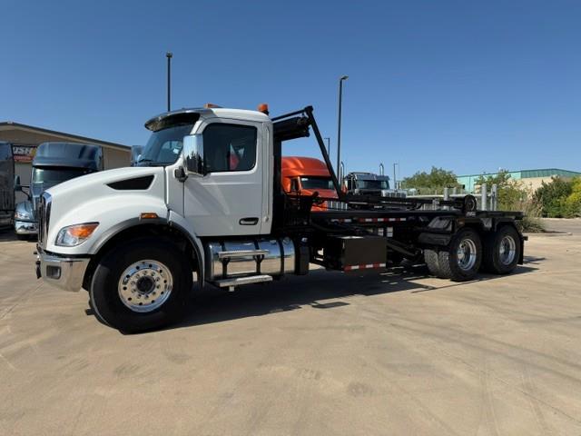 2023 Peterbilt 548-1