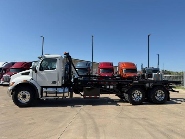 2023 Peterbilt 548-2