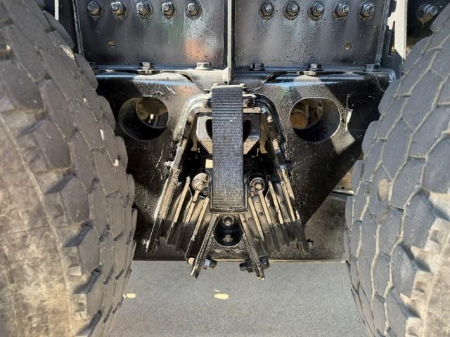 2023 Peterbilt 548-18