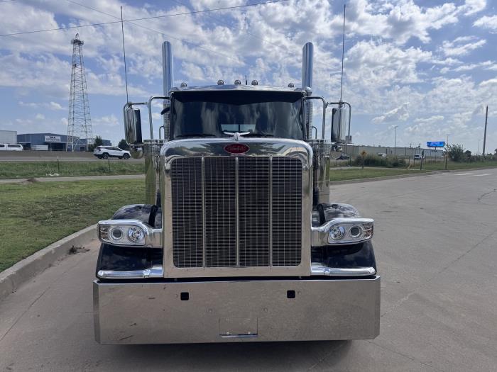 2027 Peterbilt 589-7