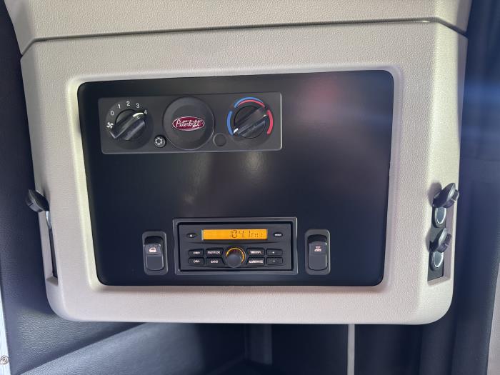 2027 Peterbilt 589-25