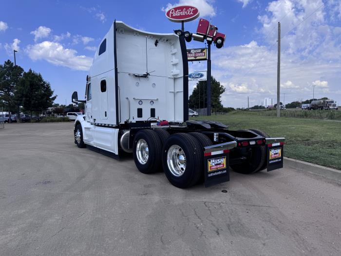2027 Peterbilt 579-3