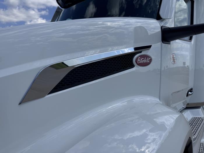 2027 Peterbilt 579-9