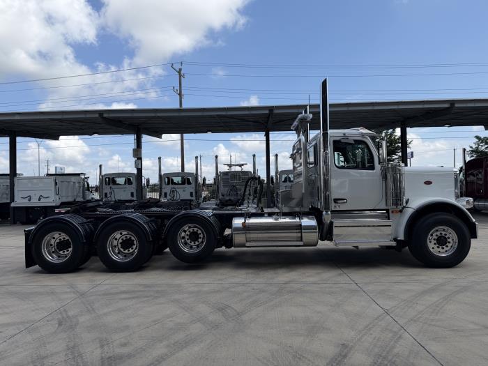 2027 Peterbilt 589-7