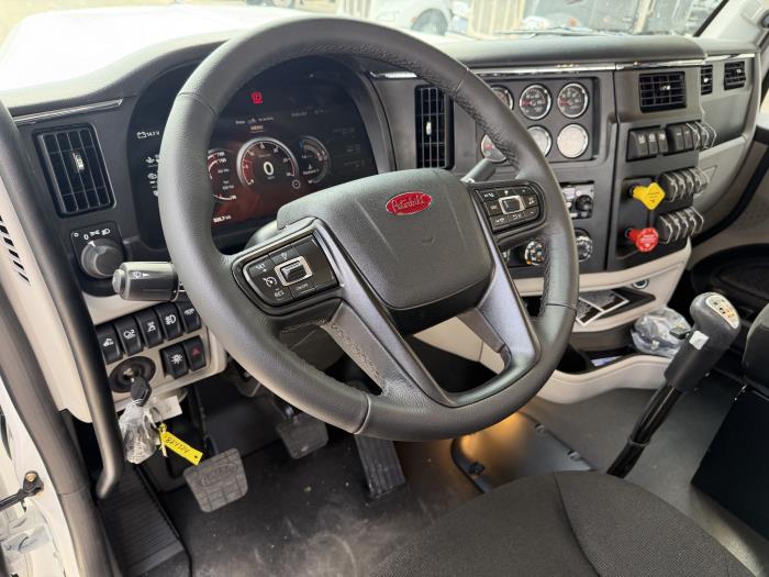 2027 Peterbilt 589-11