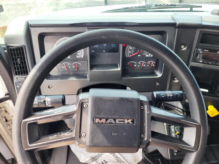 2024 Mack MD6-15