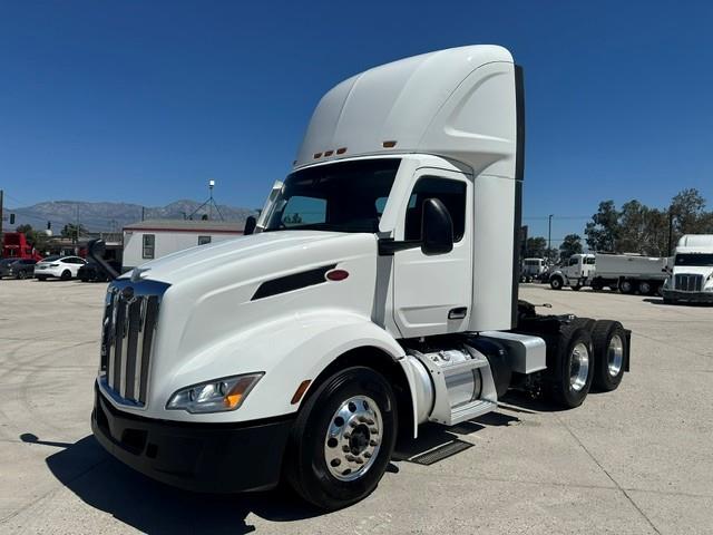 2023 Peterbilt 579-8