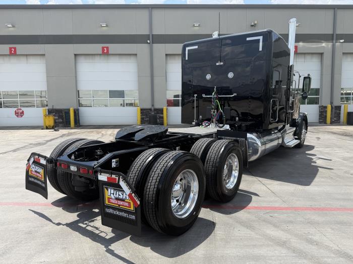 2027 Peterbilt 589-8