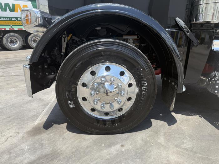 2027 Peterbilt 589-16