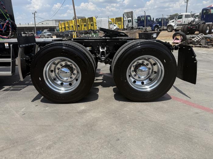 2027 Peterbilt 589-17