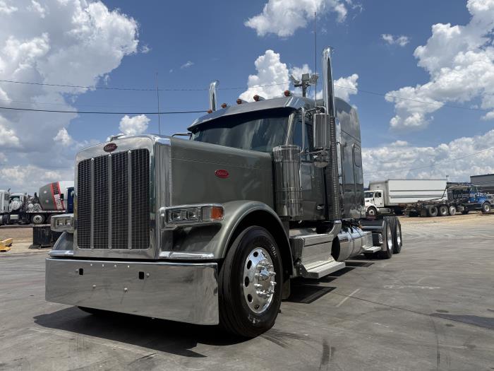 2027 Peterbilt 589-2