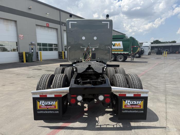 2027 Peterbilt 589-7