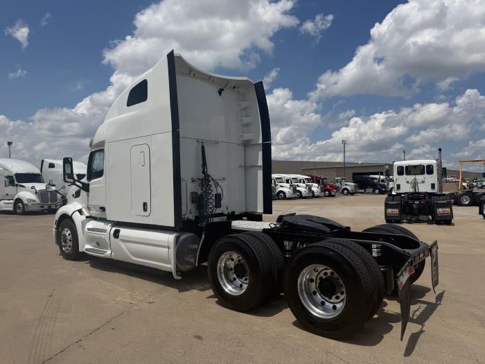 2020 Peterbilt 579-2