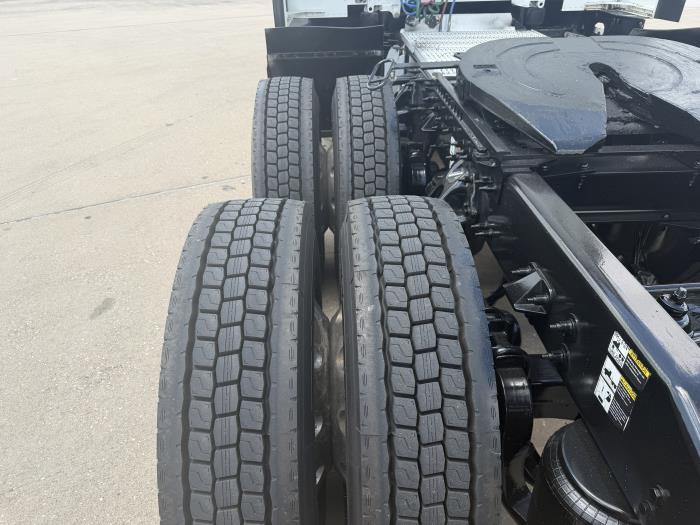 2020 Peterbilt 579-11