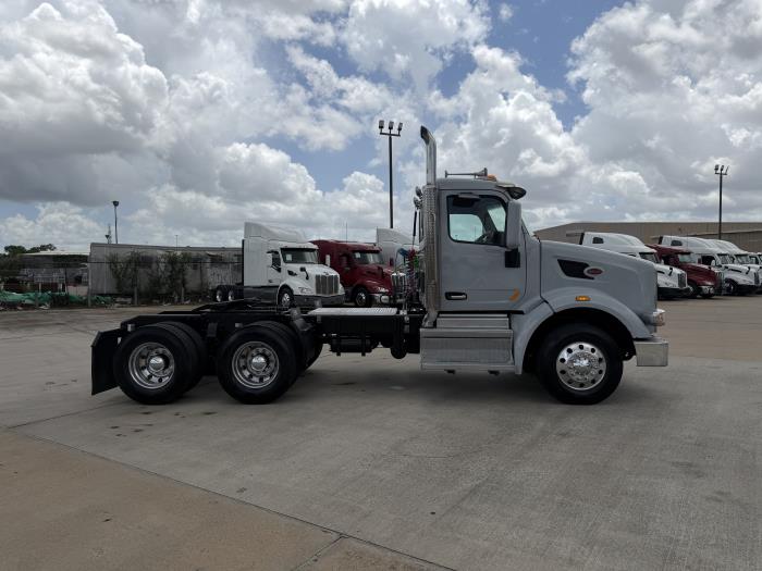 2021 Peterbilt 567-5