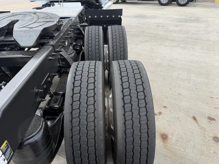 2021 Peterbilt 567-10