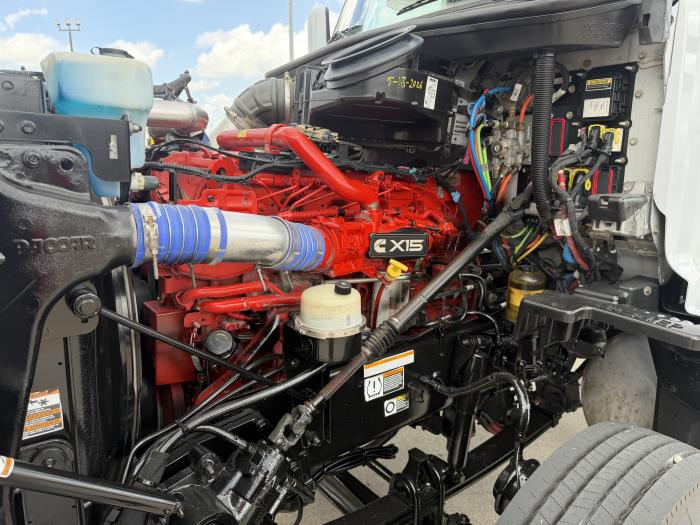 2021 Peterbilt 567-15