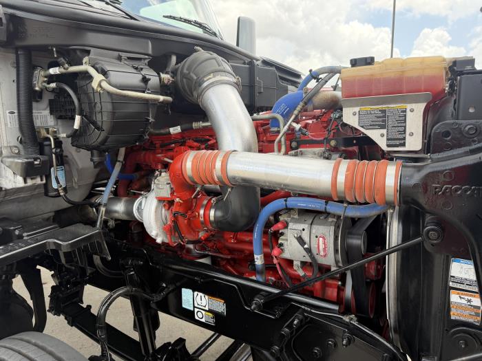 2021 Peterbilt 567-18