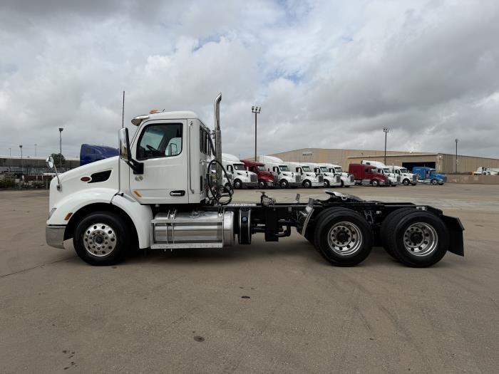 2021 Peterbilt 579-1