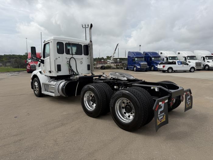 2021 Peterbilt 579-2