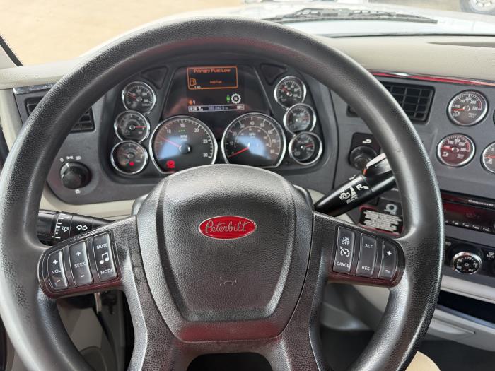 2021 Peterbilt 567-29
