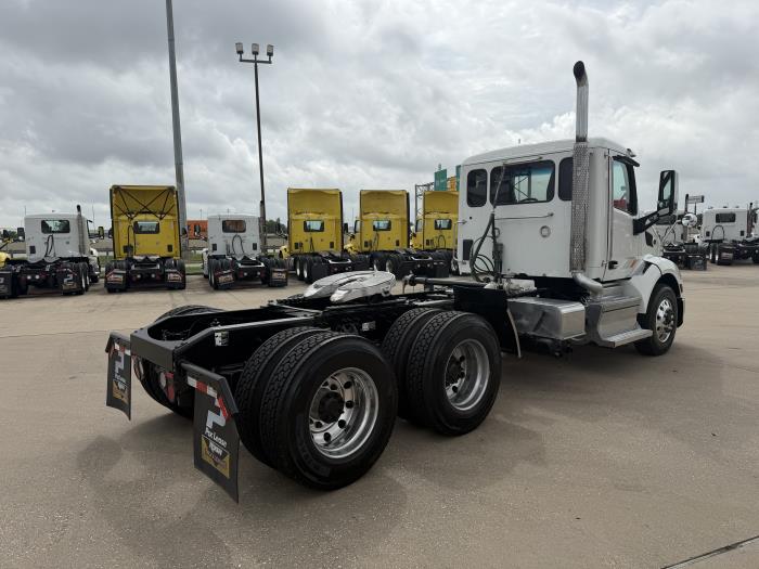 2021 Peterbilt 579-4