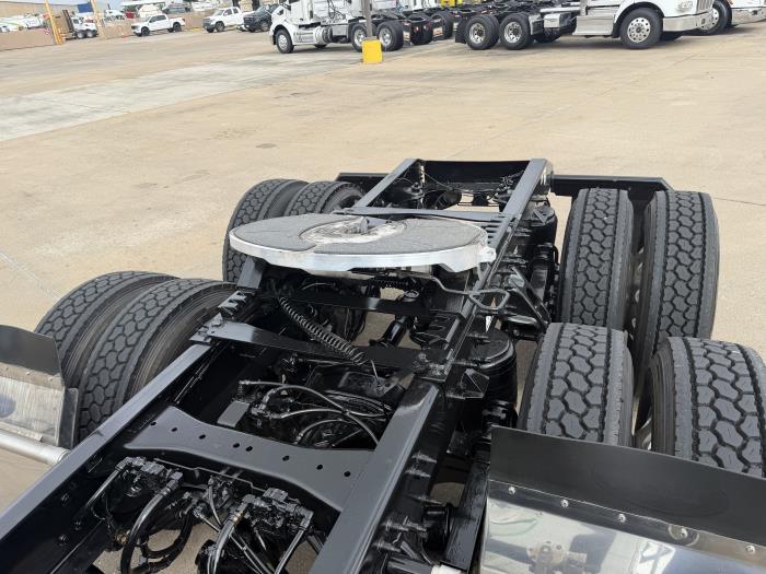 2021 Peterbilt 579-13