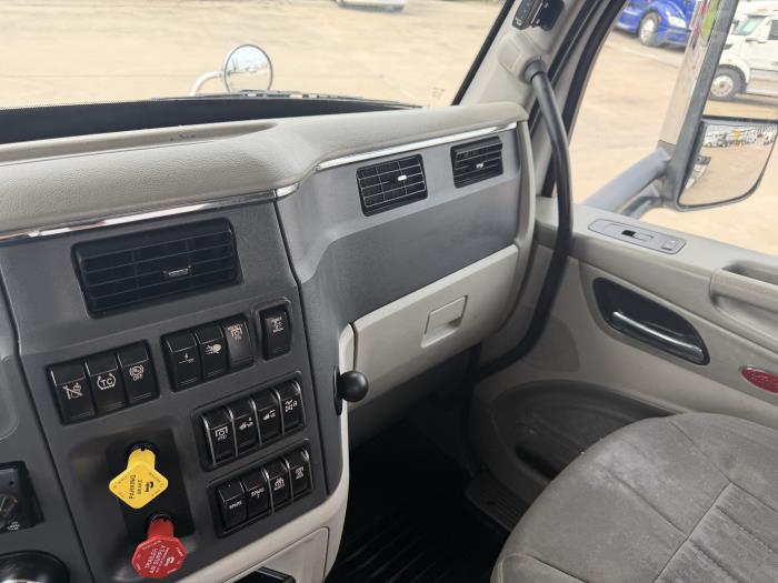 2021 Peterbilt 579-27